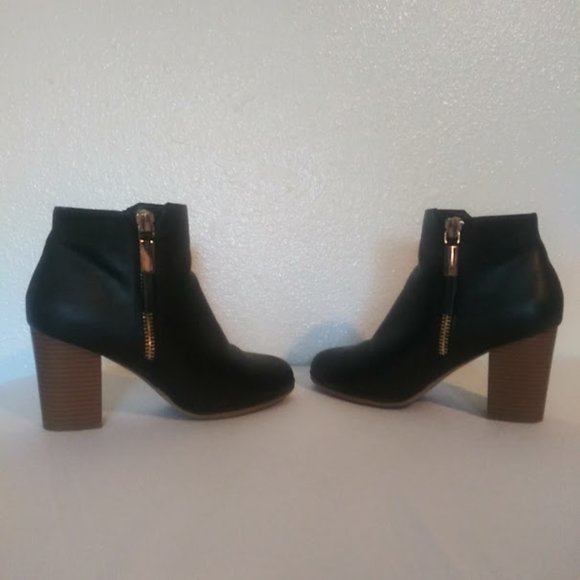 Apt 9 women's size 8 1/2 Black High Heel Ankle Boots - Picture 4 of 12